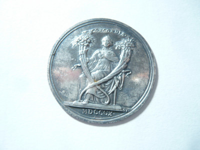 Copie pe folie argint a Medaliei Franta 1810 - Concordia , urme adeziv pe verso foto