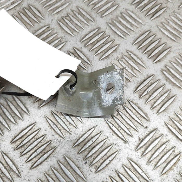 Suport aripa st&acirc;nga față VW PASSAT B8 3G2 2017 OEM: 3G0809471 27316874