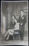 Fotografie tip Carte Postala, Barbat si femeie si o adolescenta, perioada interbelica