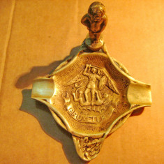 3980-Scrumiera veche Arhanghel Mihail ucigand balaurul BRUXELLES bronz masiv.