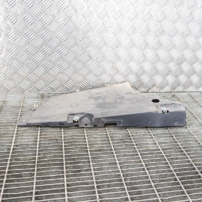 Scut motor dreapta spate BMW 3 F30, F80 2014 OEM: 7258048 | 10008844