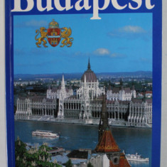 BUDAPEST , FOTO GUIDE by TIBOR IZSAK , photography PAL HUBER , ANII ' 2000