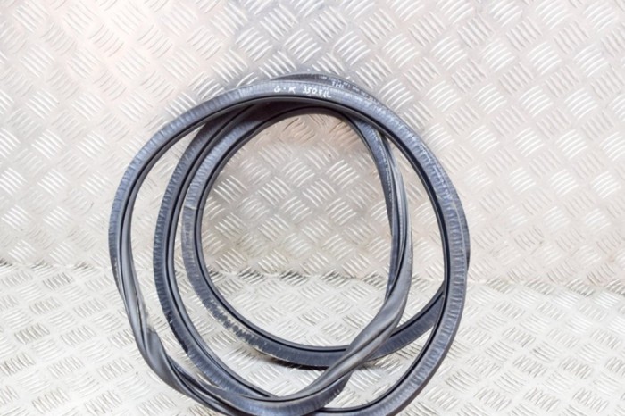 Garnitura ușă st&acirc;nga spate VW TIGUAN AD1 2017 OEM: 5NA867913B | 14533638