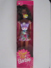 Papusa Barbie-Great Date-Blonde-Retro Floral Dress-2002-Mattel B2818-NOU foto