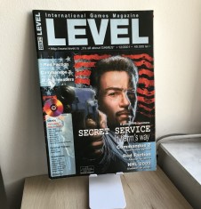 Revistă Gaming - Revista LEVEL decembrie 2001