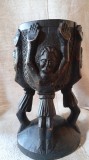 Statuetă Africa cu 3 personaje din lemn sculptat manual