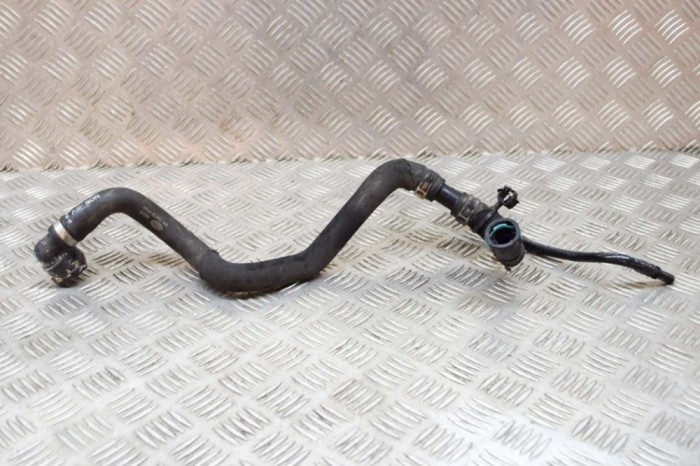 Furtun de lichid de răcire LAND ROVER RANGE ROVER SPORT II L494 2017 OEM: HPLA-8C481-AA 14631332