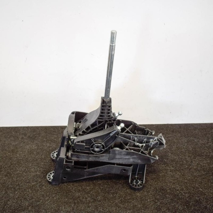 Timonerie cutie de viteze FORD ECOSPORT 2016 OEM: DN1R-7C453A-KC 4121948