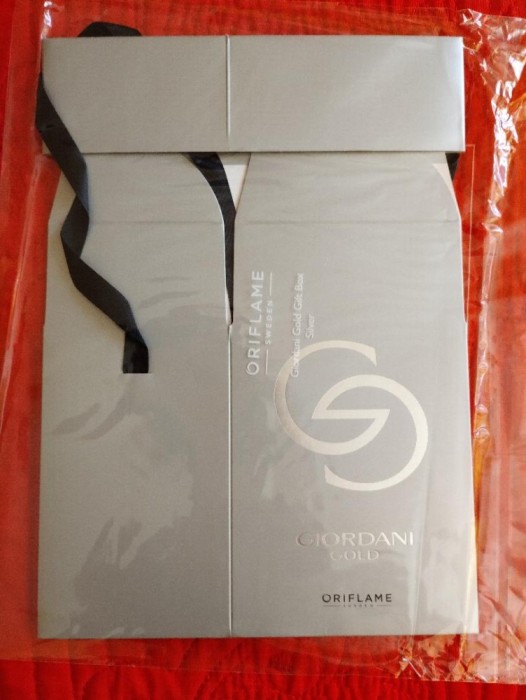 Cutie argintie pentru cadou Giordani Gold - Oriflame