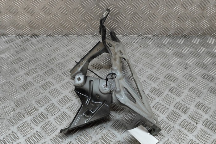 Suport aripa st&acirc;nga față BMW X2 F39 2020 OEM: 7431005,7431007 29036696