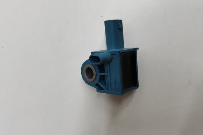 Senzor de impact dreapta față AUDI Q3 8U 2013 OEM: 5K0959351A 30772965 foto