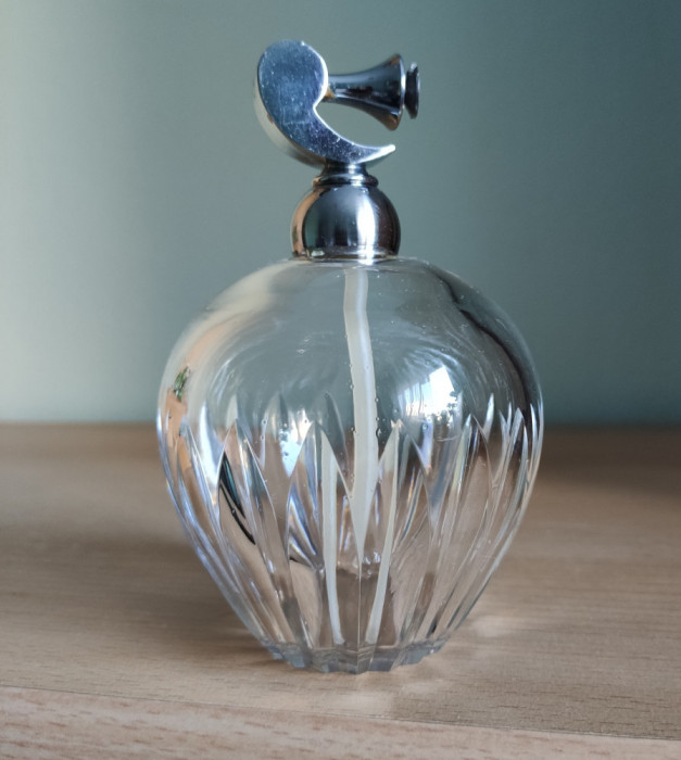 Sticla de parfum, cristal Baccarat cu marcaj -
