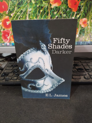 EL James, Fifty Shades Darker, limba engleză, Arrow Books, Londra 2012, 146 foto