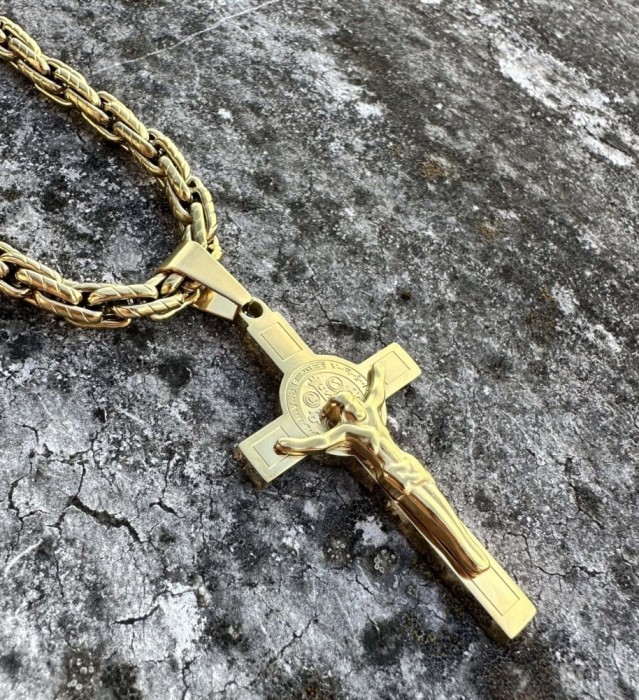 Lanț din Oțel Inoxidabil Auriu cu Cruce &ndash; Design Religios Elegant, Durabil și