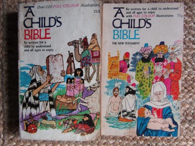 A Child&amp;#039;s Bible in Colour Old Testament / The New Testament foto