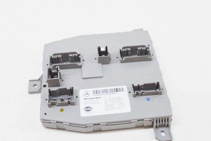 Modul de confort MERCEDES-BENZ C W205 2015 OEM: A2059013904,A2059006921,A2229025811,5DK010772,5DK010772-75 20571301