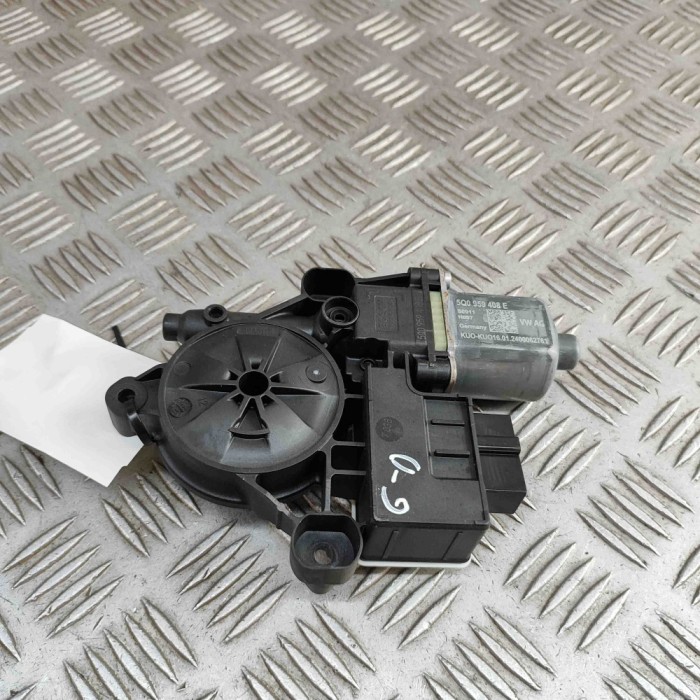 Motor macara geam ușă dreapta spate SKODA KAROQ NU7 2024 OEM: 5Q0959408E 31846434