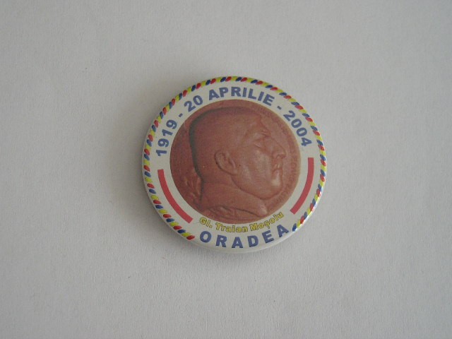 QW9 I 55 - Insigna tematica personalitati - general Traian Mosoiu Oradea 2004