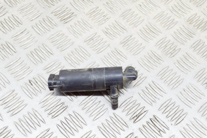 Motor rezervor lichid de parbriz LAND ROVER DISCOVERY II L318 2000 13821844