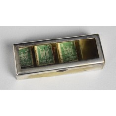 Cutie Art Deco / Bauhaus pentru timbre - alama argintata cu tavita aurita si capac lupa - anii 1920