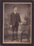 HST P2/179 Poză domn studio anonim
