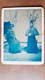 Fotografie tip CDV, doua femei, Dita si Zoe, 1895
