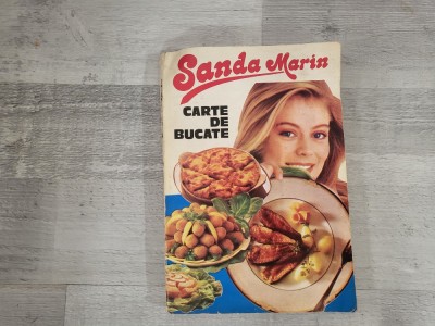 Carte de bucate de Sanda Marin foto