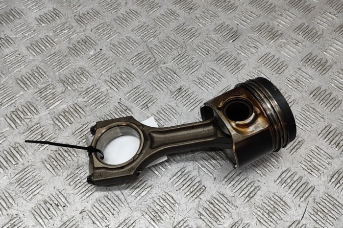 Piston BMW 5 F10 2010 OEM: 7805329,8508023 | 28799371