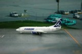 Machetă metalică avion Tarom Boeing 737-300 YR-BGB, scara 1:400, 8x7 cm