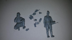+ Set 2 figurine 1/35 Dragon - Soldati germani transmisionisti cu radio + foto