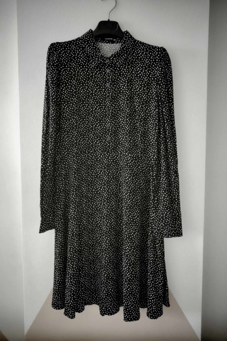 Rochie | Reserved | Mărime 38 | 100% v&acirc;scoză | Nouă
