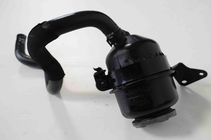 Rezervor pompa servodirecție AUDI A4 Avant 8K5, B8 2010 OEM: 8K0422162B