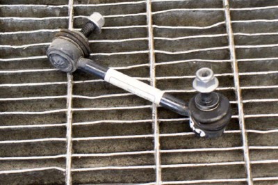 Bieleta stabilizatoare dreapta spate TESLA MODEL 3 2018 OEM: 1044496-00-E 11313252 foto