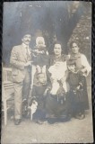 Fotografie tip Carte Postala, Familie cu copii, 1922