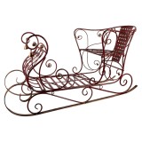 Cumpara ieftin Sanie Craciun decorativa metal rosu 107x56x56 cm