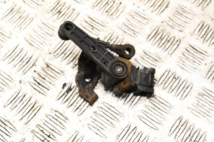 Senzor de nivel &icirc;nălțime dreapta față LAND ROVER RANGE ROVER SPORT II L494 2014 OEM: CPLA-3D026-AA | 14622673