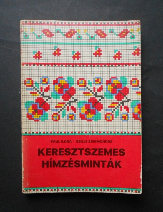 Modele de cusatura cruce, cusaturi cruce. Prezinta 283 modele in color