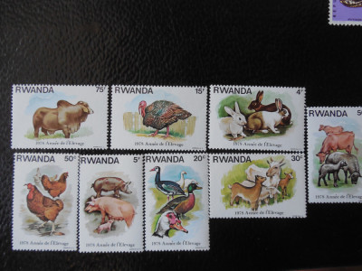 Ruanda -Fauna domestica-serie completa -nestampilate foto