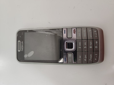 Telefon Nokia e52 defect se vinde pentru piese foto