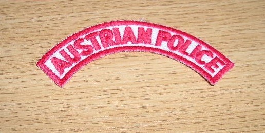 C7 187 - Ecuson tematica militara - politie - Austria - piesa de colectie