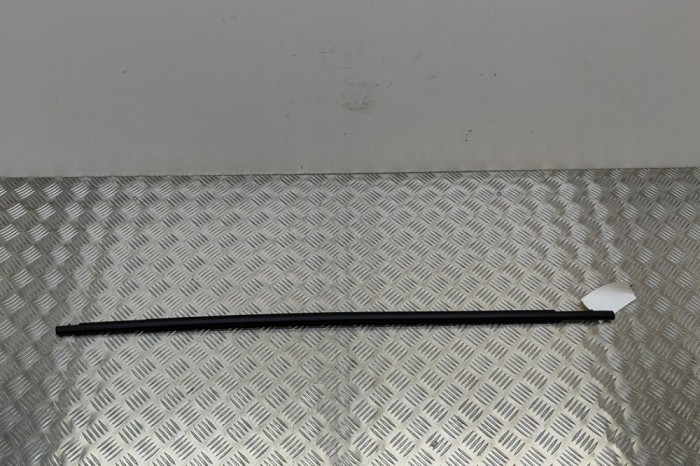 Chedar geam ușă dreapta față TOYOTA COROLLA Estate _E21_ 2021 OEM: 75710-02490,7571002490 22871668
