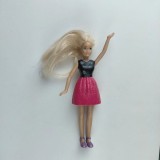 Burger King Barbie Fashionistas - Blonde in Black Top 2022