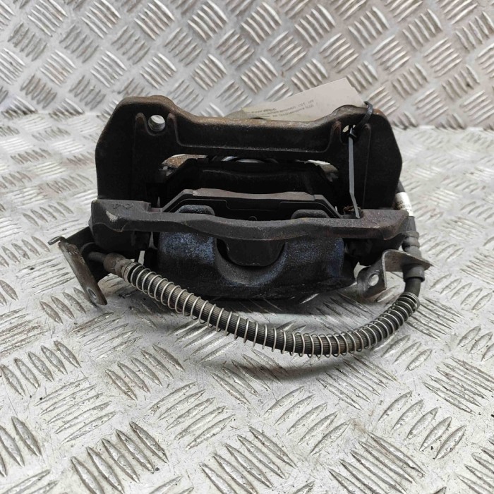 Etrier de fr&acirc;nă dreapta față KIA CEE\&#039;D Hatchback CD 2023 OEM: Hatchback | 31874793