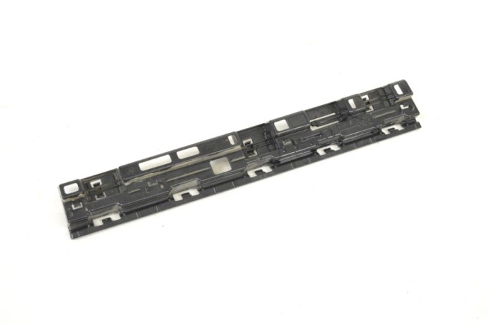 Suport prag lateral dreapta față BMW X2 F39 2019 OEM: 7426448 12151314