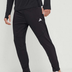 adidas Performance pantaloni de alergare Own the Run culoarea negru, cu imprimeu IK5024