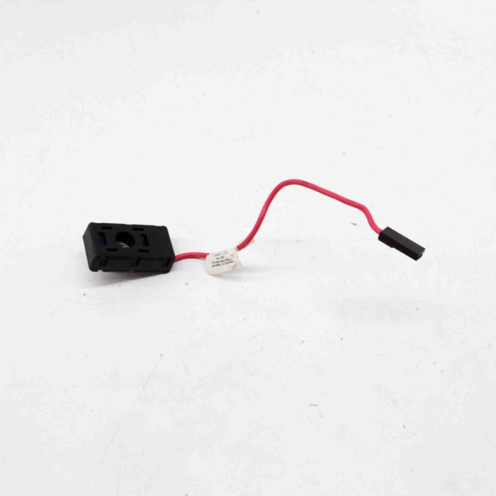 Amplificator de antena TESLA MODEL 3 2021 OEM: 1509421-00-B