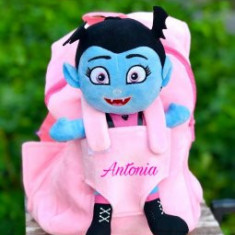 Ghiozdan personalizat din plus - Vampirina muzicala