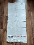 Prosop stergar vechi taranesc de canepa, cu cusatura manuala - flori, 55cm latime x 120cm lungime