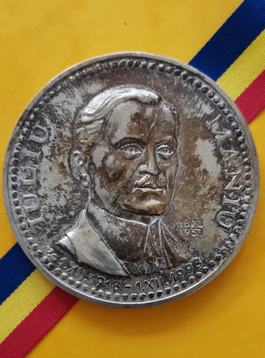 SV * Medalia IULIU MANIU 1871 - 1953 * 75 Ani de la Marea Unire 1918 - 1993 foto