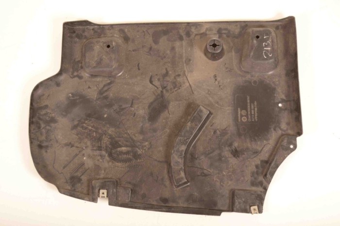 Scut motor dreapta spate MERCEDES-BENZ E W213 2016 OEM: A2136900207